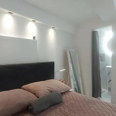 Apartment Boutique Barbie - Novoureden, Prvi Najam Sibenik