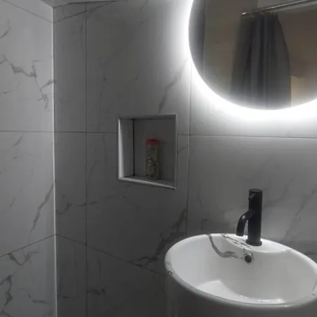Apartment Boutique Barbie - Novoureden, Prvi Najam