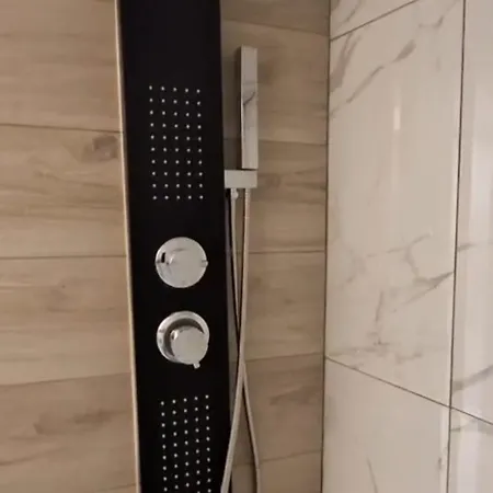 Boutique Barbie - Novoureden, Prvi Najam Apartment *
