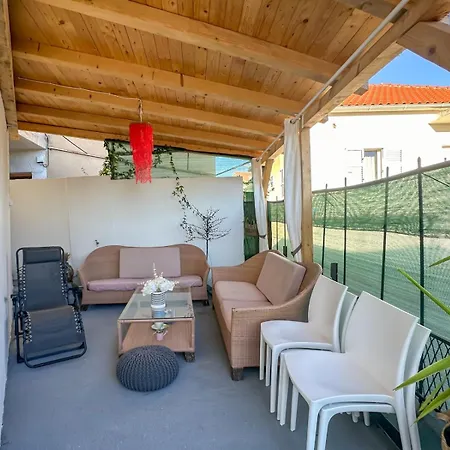 Boutique Barbie - Novoureden, Prvi Najam Apartment